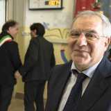 Con loro � arrivato anche Francesco Ianiri, il marito della povera Carmela che spir� abbracciata ad alcuni dei suoi bambini, nel vano tentativo di proteggerli dalle macerie